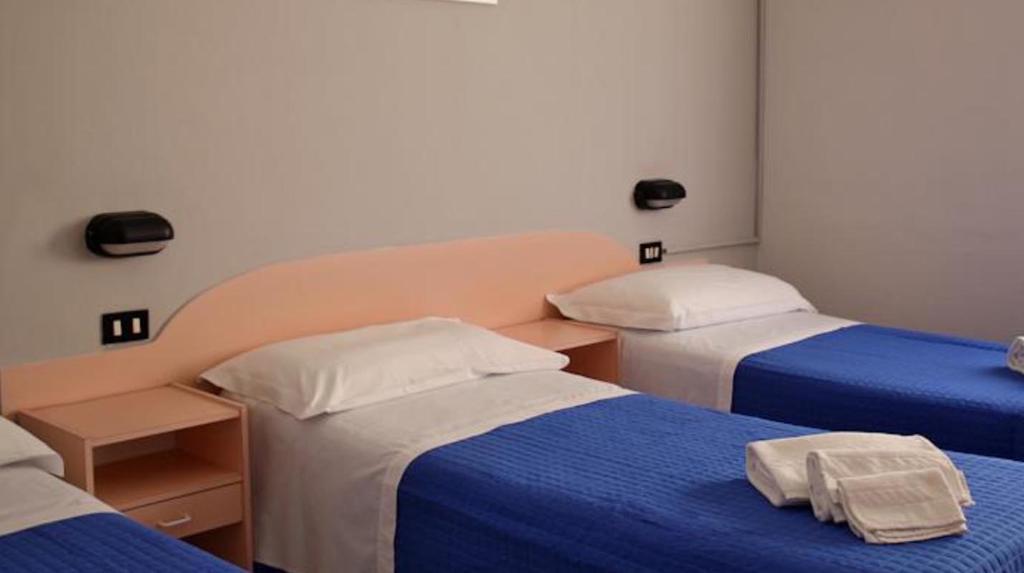 Hotel Laura リミニ 部屋 写真